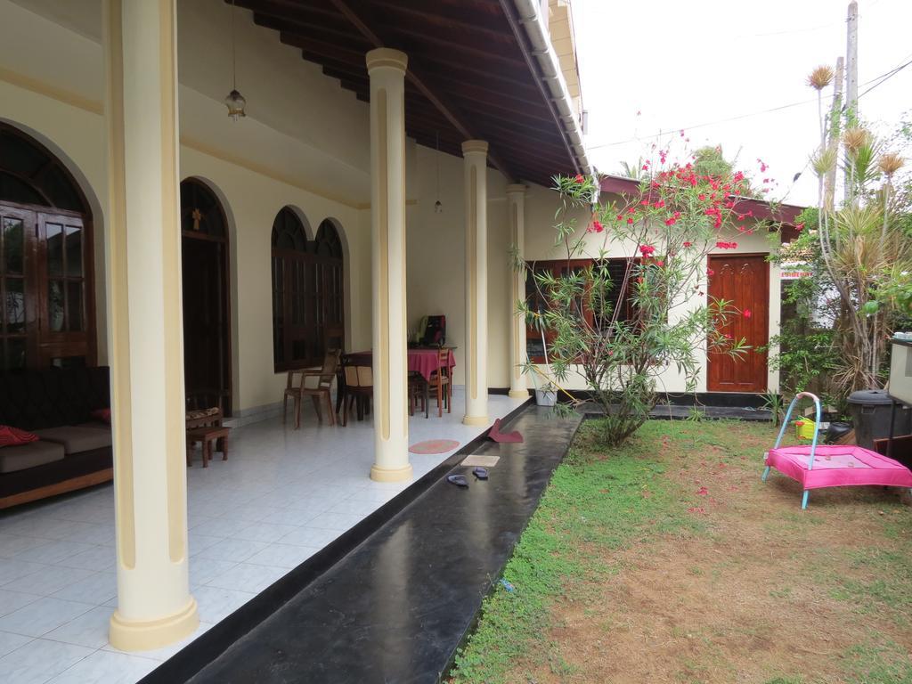 Bolonghes Homestay Negombo Exterior photo